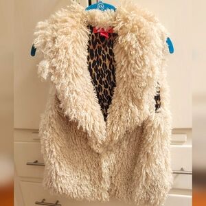 EUC Betsy Johnson faux curly Mongolian fur shearling vest